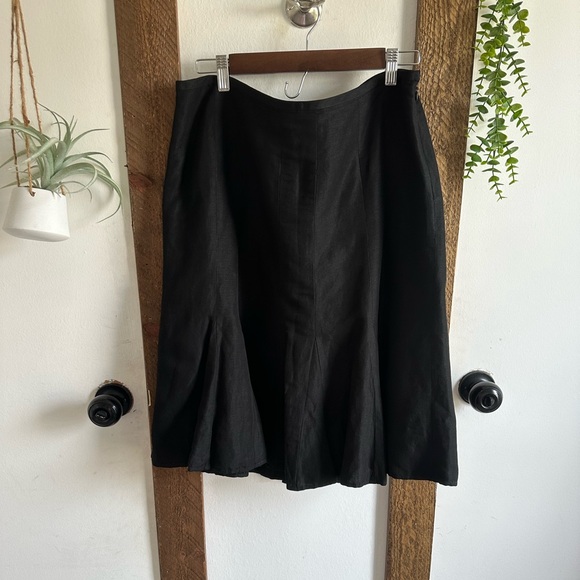 Ann Taylor Loft Black Linen Flared Tulip Skirt Woman’s Size 12 - Picture 16 of 16